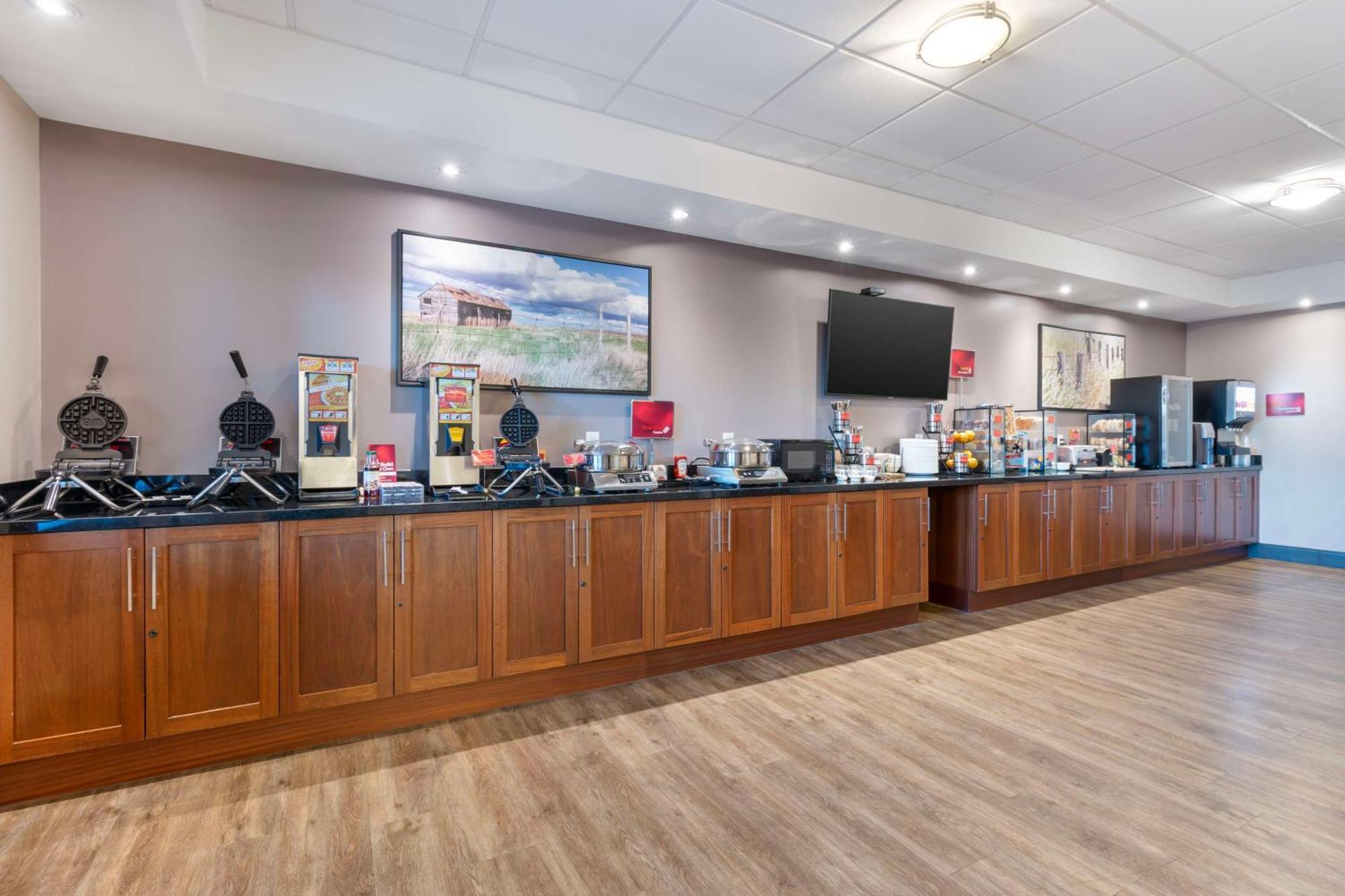 Best Western Plus Brandon Inn מראה חיצוני תמונה