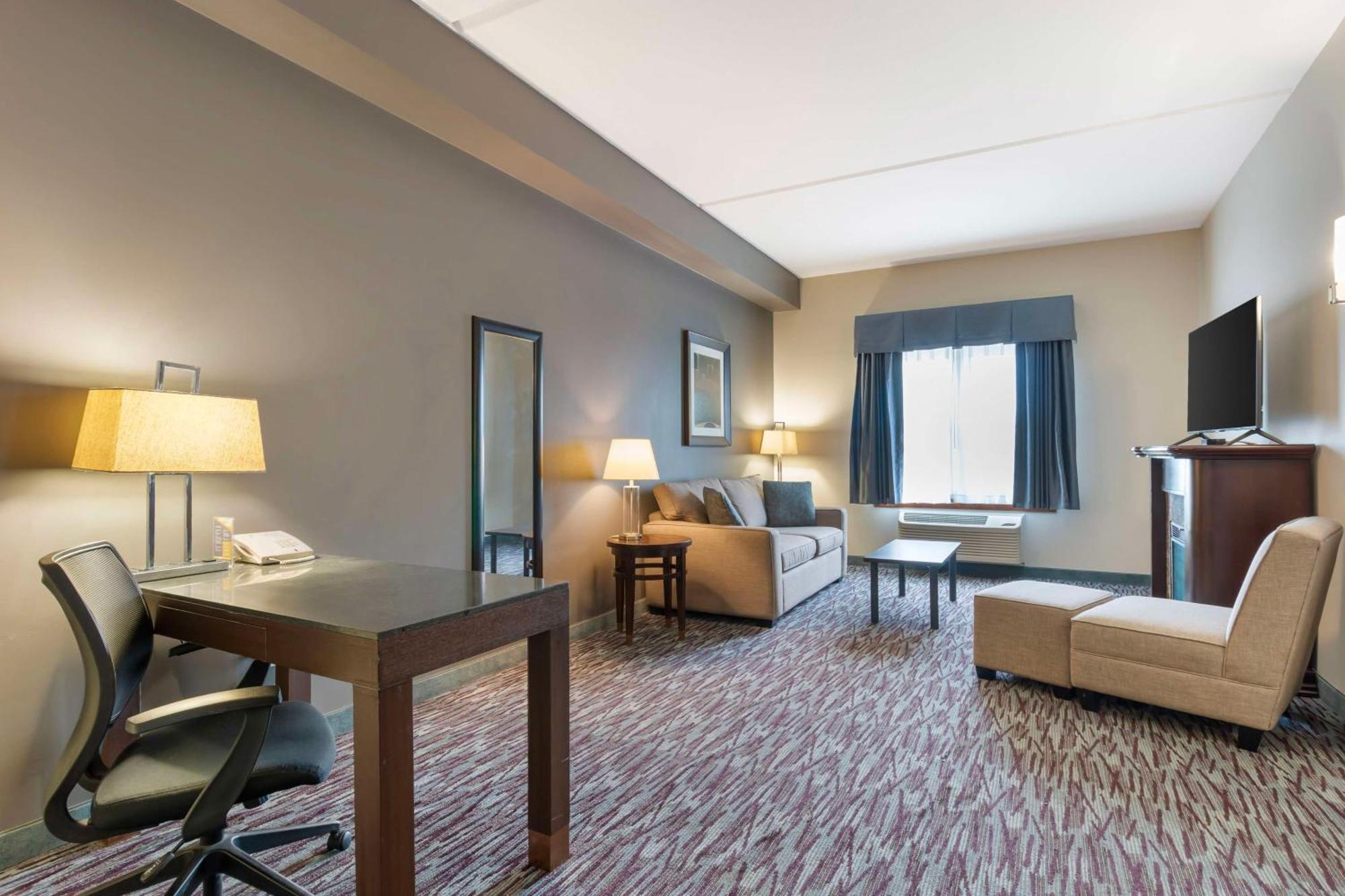 Best Western Plus Brandon Inn מראה חיצוני תמונה